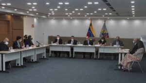 Venezuelan electoral authorities meet with Carter Center delegates in preparation for 21N regional elections. Photo courtesy of Twitter / @cneesvzla.