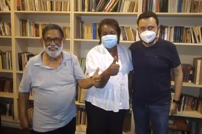 FBlCCovXMAgo3X3-696x464