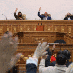 Venezuelan National Assembly voting in favor of the creation of a committee to regularize diplomatic and commercial relations between Colombia and Venezuela. Photo courtesy of Últimas Noticias.