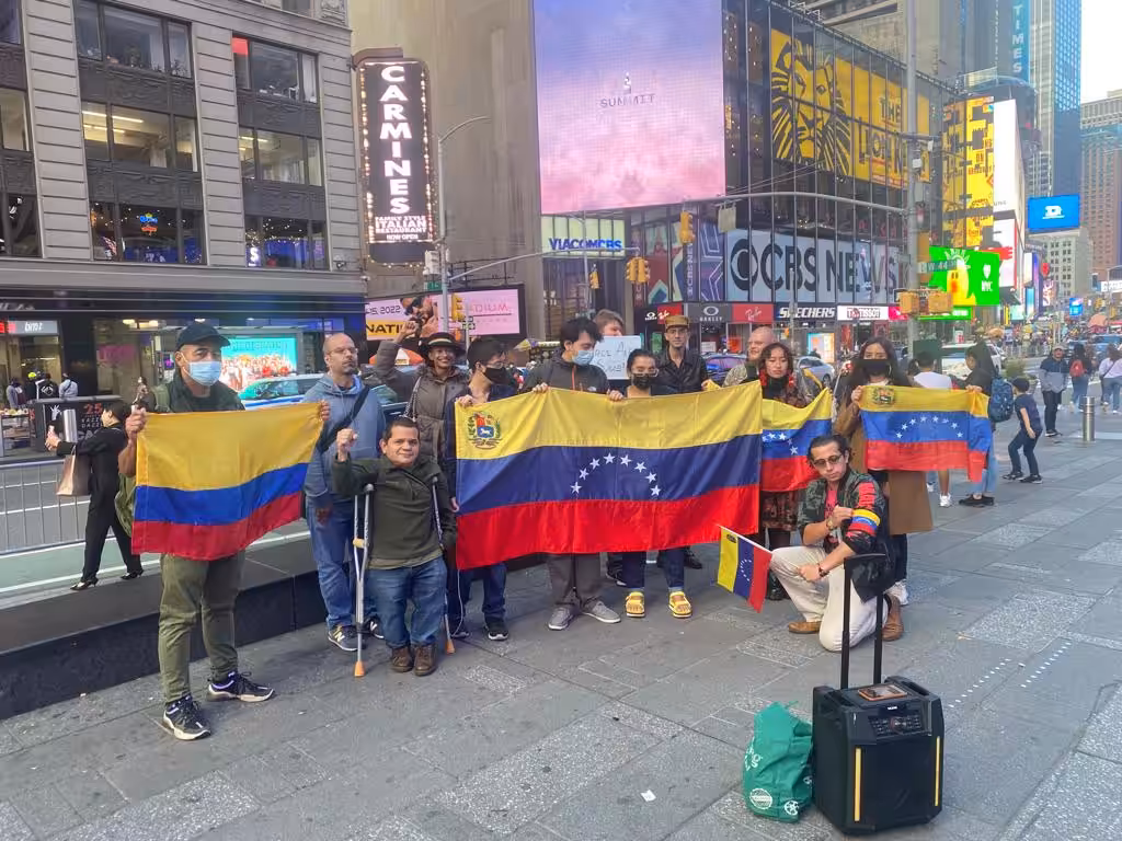 Emergency protests held on Sunday, October 17, in New York city's Time Square denouncing the kidnapping of Venezuelan diplomat Alex Saab. Photo courtesy of the Alberto Lovera Bolivarian Circle of New York and Williams Camacaro.