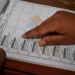 Voting notebooks where voters sign and stamp their fingerprint after voting. Photo courtesy of Twitter / @cneesvzla.