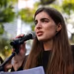 Camila Fabri, Alex Saab's wife during a public event rejecting Saab's kidnapping in Caracas last Sunday, October 17. Photo courtesy of RedRadioVE.
