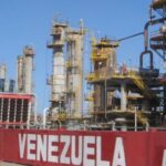 There was a small fire at El Palito refinery on November 13. Photo: Carabobo Es Noticia.