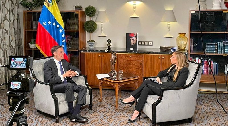Minister of Foreign Affairs Felix Plasencia during an interview for RT. Photo: VTV.