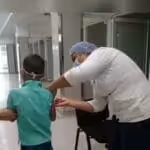 Venezuelan kid being vaccinated against COVID-19. FIle photo courtesy of Últimas Noticias.