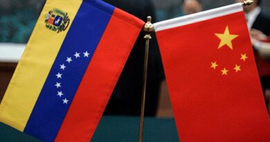 Venezuelan and Chinese tablestand flags. File photo.