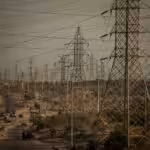 Power lines in Maracaibo. Photo: Meridith Kohut for The New York Times.