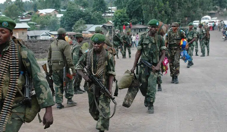 Unterstützt von AFRICOM plündern Unternehmen die DR Kongo wegen „klimafreundlicher“ Materialien und beschuldigen China (Orinoco Tribune)