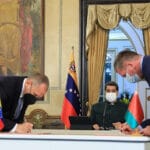 Signing ceremony of Venezuela-Belarus bilateral agreements witnessed by President Nicolas Maduro at the Miraflores Palace. Photo by Prensa Presidencial.
