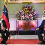 President Nicolás Maduro welcomes Peru's Ambassador to Venezuela, Librado Orozco Zapata, at Miraflores Palace. Photo: Prensa Presidencial