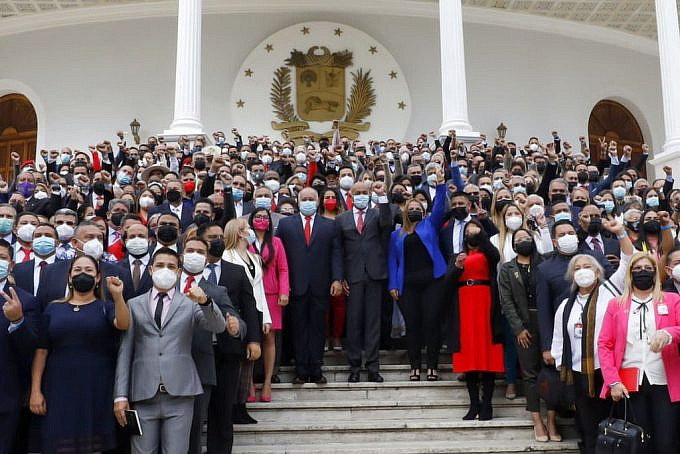 Photo of the Venezuelan National Assembly's board and its deputies. Photo by the National Assembly.