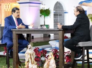 Venezuelan President Nicolas Maduro being interviewed by Spanish journalist Ignacio Ramonet. Photo by Presidential Press.