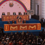 Featured image: President Maduro speaks at the Gardens of the Federal Legislative Palace. Photo: Prensa Presidencial.