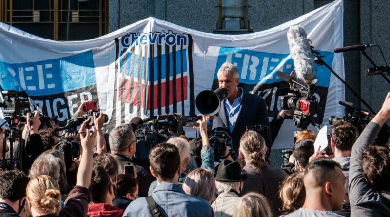 Environmental and human rights lawyer Steve Donziger addresses media and supporters after receiving a six-month prison sentence in Chevron's lawfare case against him, on October 1, 2021. Photo: Twitter / @SDonziger