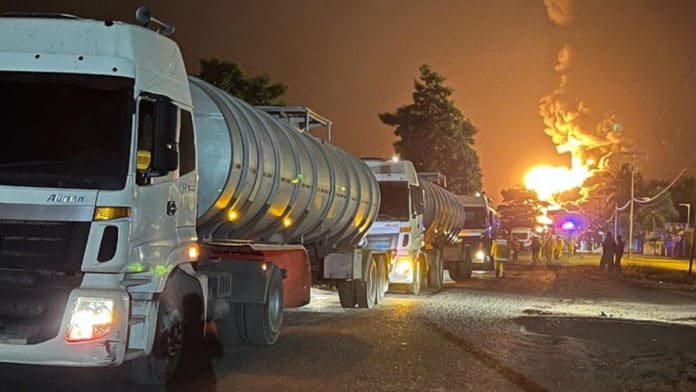asoline trucks lined up near the place where the explosion occurred. Photo: La Verdad Monagas.