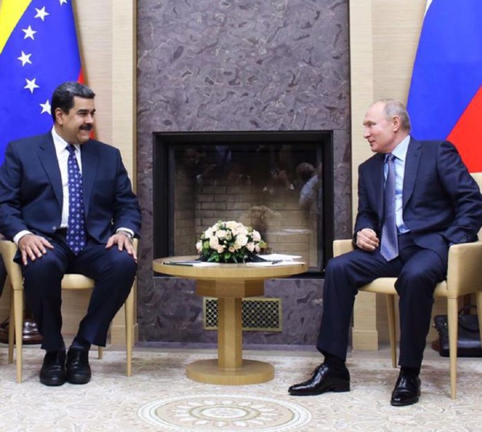 President Nicolas Maduro (left) in a meeting with President Putin during Maduro's last visit to Russia in October 2019.  File photo.