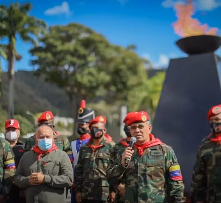 PSUV Vice President Diosdado Cabello next to Minister for Defense Vladimir Padrino. Photo: Twitter/ @eeilems.