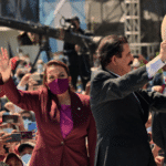 Featured image: Xiomara Castro (left), the new president of Honduras, is sworn in on the 27 of January, accompanied by her husband and overthrown former president, Manuel Zelaya (right). Photo: Página12.