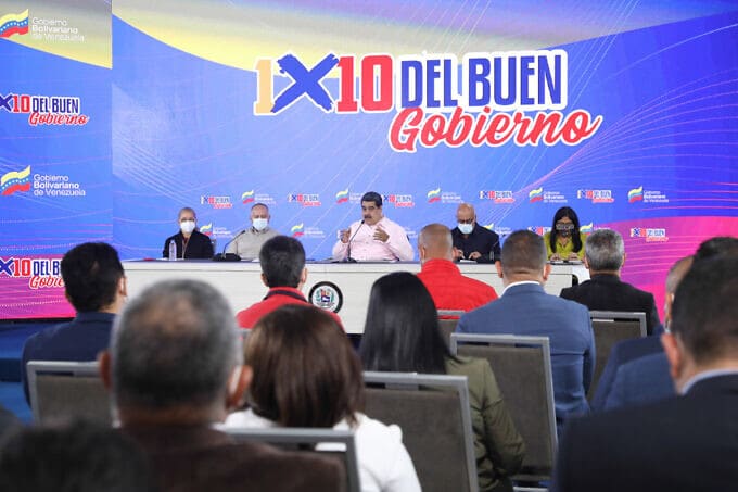 President Nicolás Maduro held a meeting with governors of 19 states and mayors of the 40 largest cities of Venezuela. Photo: Presidential Press