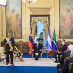 Farewell ceremony for the South African and Nicaraguan ambassadors to Venezuela, Joseph Khehla and Yaosca Calderón respectively, at Miraflores Palace in Caracas. Photo: Twitter / @NicolasMaduro.