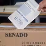 Electoral ballot being dropped in a security box during March 13 Colombian parliamentary elections. Photo: RedRadioVE.