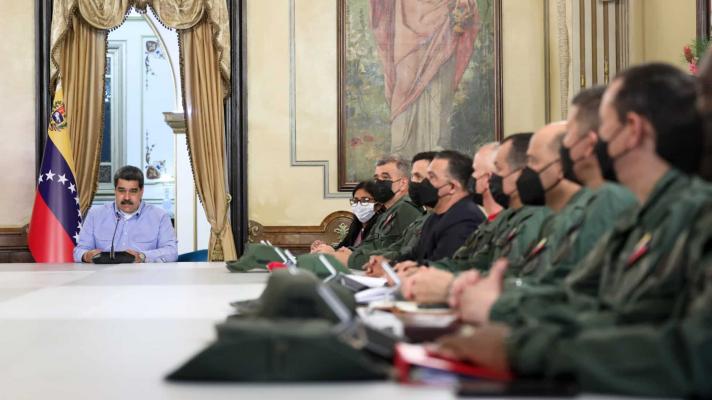 President Nicolás Maduro in meeting with the military and political high command of Venezuela. Photo: Presidential Press