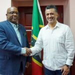 ALBA-TCP Executive Secretary Sacha Llorenti greeting the Prime Minister of Saint Kitts and Nevis, Tomothy Harris. Photo: Twitter / @SachaLlorenti.