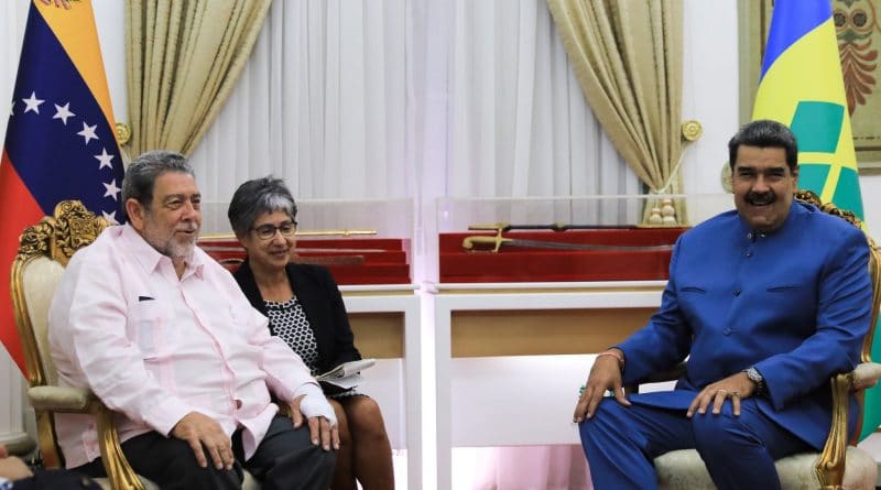 Prime Minister of St. Vincent and the Grenadines Ralph Gonsalves, left, and Venezuela’s President Nicolas Maduro in talk in Caracas Monday night, April 26, 2022. Photo: Nicolas Maduro/Twitter.