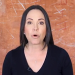 Maria Corina Machado this Thursday, April 6, in her latest Twitter video telling Venezuelans how to get rid of the "dictatorship." Photo: Video screenshot by Orinoco Tribune.