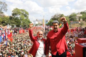 Maduro-marcha-696x464