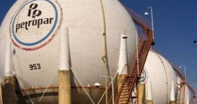 Featured image: PETROPAR fuel tanks. Photo: Runrun.