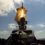 Featured image: The launch of a Kalibr missile from a naval ship. Photo: CiudadCCS. 