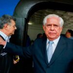 Omar Barbosa (right) greeting Acción Democrática politician Henry Ramos Allup (left). Photo: RedRadioVE.