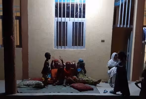 Afar IDPs who fled TPLF attack on Abala, Afar Region, Ethiopia, now sheltering with relatives in Semara. Three children here suffer the symptoms of measles, which could fatally sweep through Afar IDP camps and hospitals. Photo: Ann Garrison, 05.16.2022.