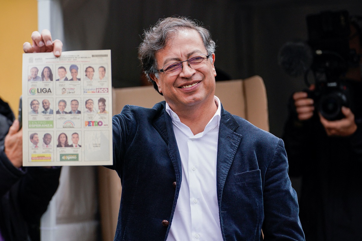 Gustavo Petro just before casting his vote on Sunday, May 29, at Colombia's presidential elections first round. Photo: Reuters/Santiago Arcos.