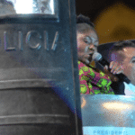 Historic Pact vice presidential candidate Francia Marquez being surrounded by armored security shields during her last campaign rally when she was pointed with a green laser. Photo: Juan Barreto/AFP.