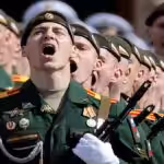 Russian soldiers marching this Monday in the military parade commemorating the 77th anniversary of the Victory Day. Photo: Reuters.