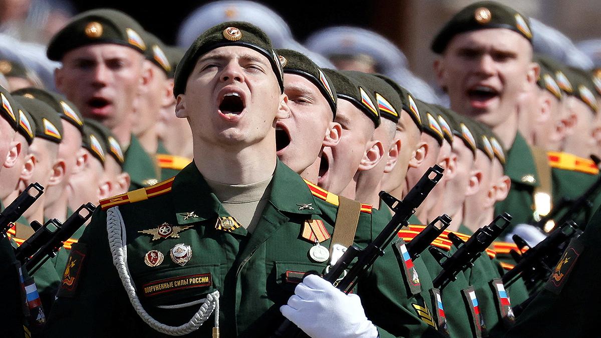 Russian soldiers marching this Monday in the military parade commemorating the 77th anniversary of the Victory Day. Photo: Reuters.