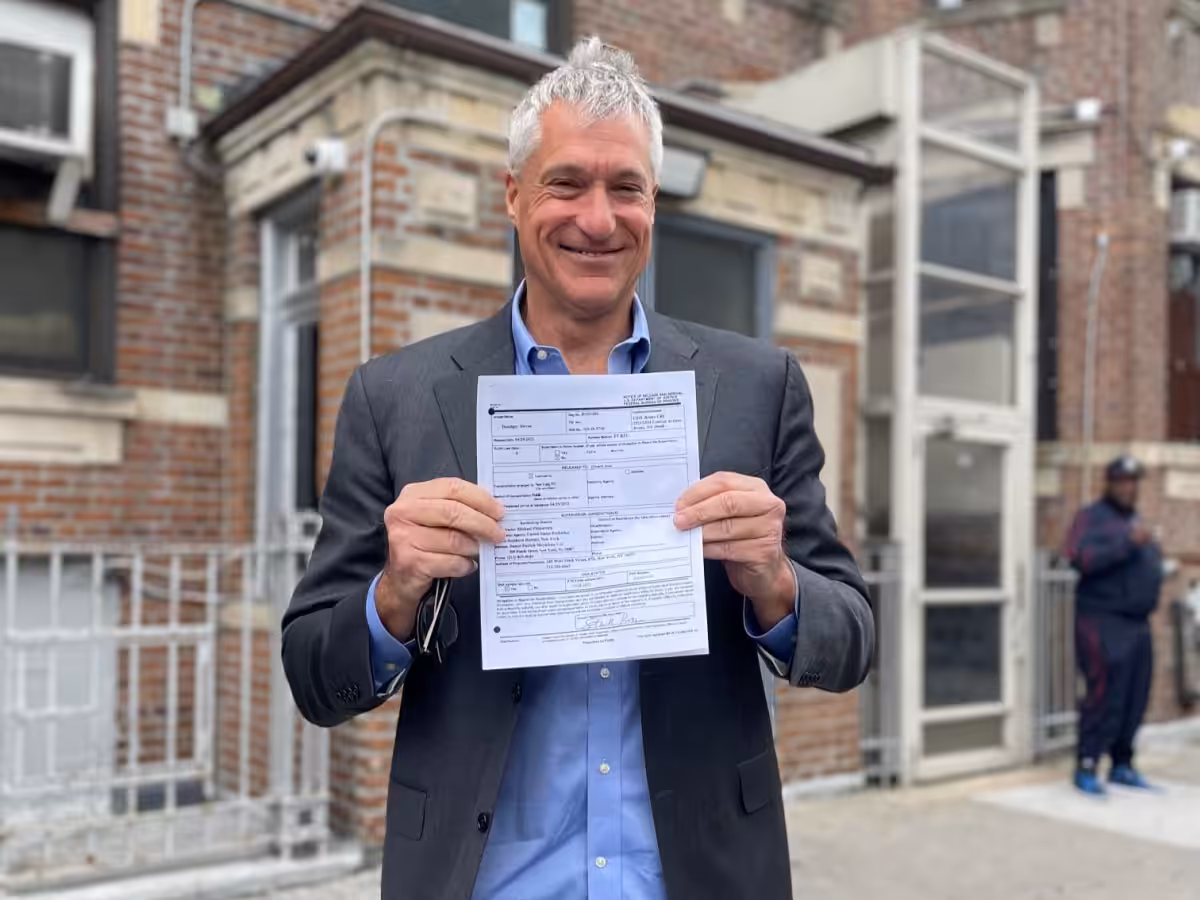 Featured image: Environmental lawyer Steven Donziger shows his release papers on April 25, 2022, in New York City. Photo: Twitter/@SDonziger