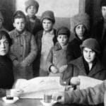 Featured image: Kollontai (on the left) in 1918 with some of the orphans in his care. An aristocrat by birth, at the age of 26 she left the privileged environment in which her parents lived, joined the Russian Social Democrats and became a self-sacrificing revolutionary.
