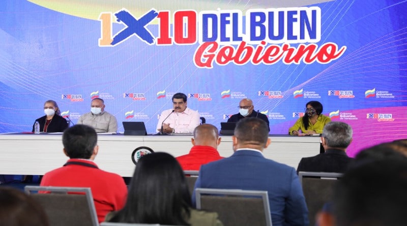 Venezuelan President Nicolas Maduro in a public event about the launching of the 1x10 system. Photo: Venezuela News.