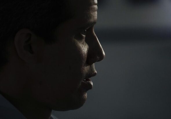 Former deputy Juan Guaidó in an interview with the Associated Press, in Caracas, Venezuela, on February 10, 2022. Photo: AP/Ariana Cubillos.