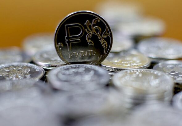 Russian Ruble coins. Photo: Getty Images / Anadolu Agency / Contributor.