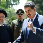 Iranian President Sayyid Ebrahim Raisi (left) and Venezuelan President Nicolás Maduro (right) in the military ceremony that officially received the Venezuelan president. Photo: Al Mayadeen English.