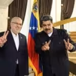 Iranian Oil Minister Javad Owji (left) and Venezuelan President Nicolás Maduro (right). Photo: Twitter/@SudebanInforma.