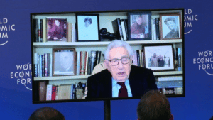 Henry Kissinger speaks at the World Economic Forum. Screenshot from the official online stream. Photo: RT.