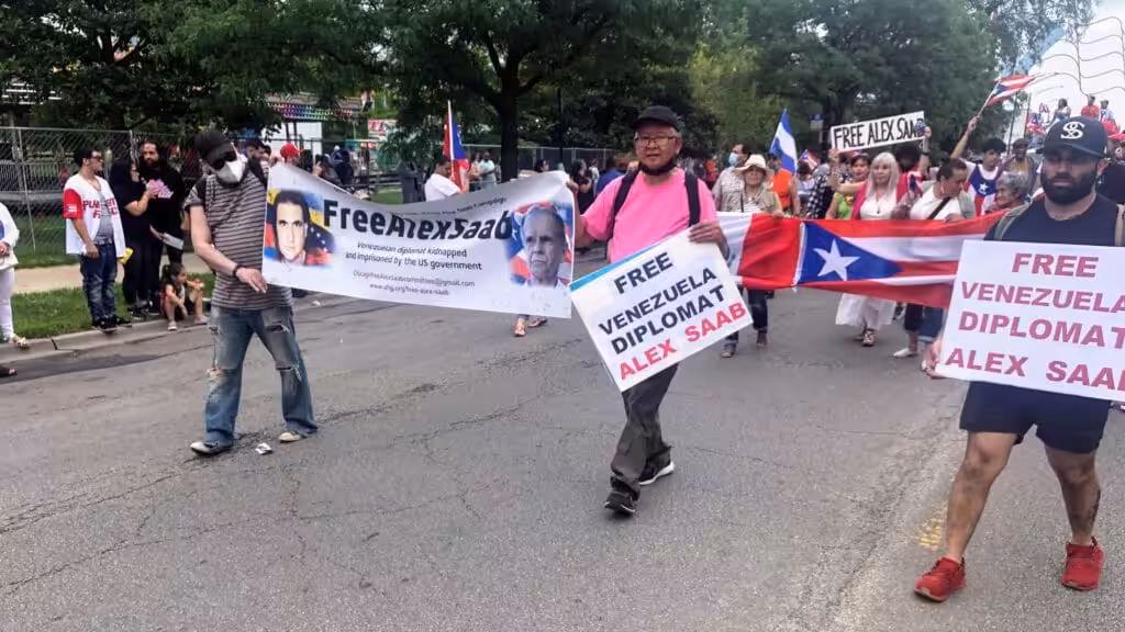Chicago Free Alex Saab Committee contingent participating in the Puerto Rican People's Parade in Chicago, Saturday, June 11, 2022. Photos: Chicago Free Alex Saab Committee.