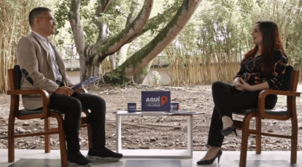 Laila Tajeldine (right) and Ernesto Villegas (left) on the program Aquí con Ernesto Villegas. Photo: Social media. 