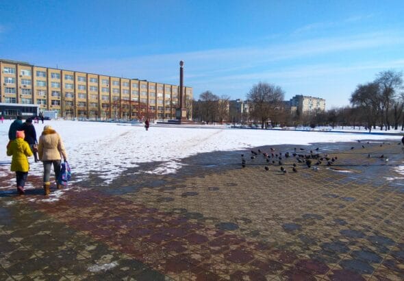 Main square of Severodonetsk, Ukraine, February 2018. Photo: Visem, CC BY-SA 4.0, Wikimedia Commons.