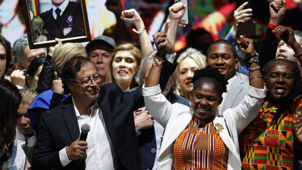 President-elect Gustavo Petro celebrates victory with his vice presidential running mate, Francia Márquez. Photo: Mauricio Dueñas Castaneda/EFE.